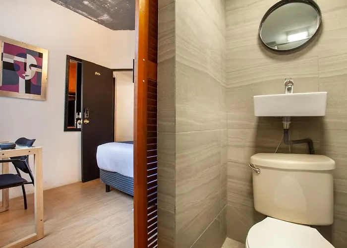 Nomadier - Private Ensuite With Desk In Condesa, Cdmx Habitación en casa particular